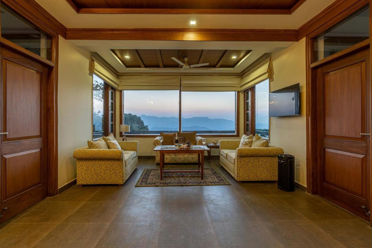 Stayvista At Floradale W Jacuzzi & Wood-Fire Pizza كاساولى المظهر الخارجي الصورة