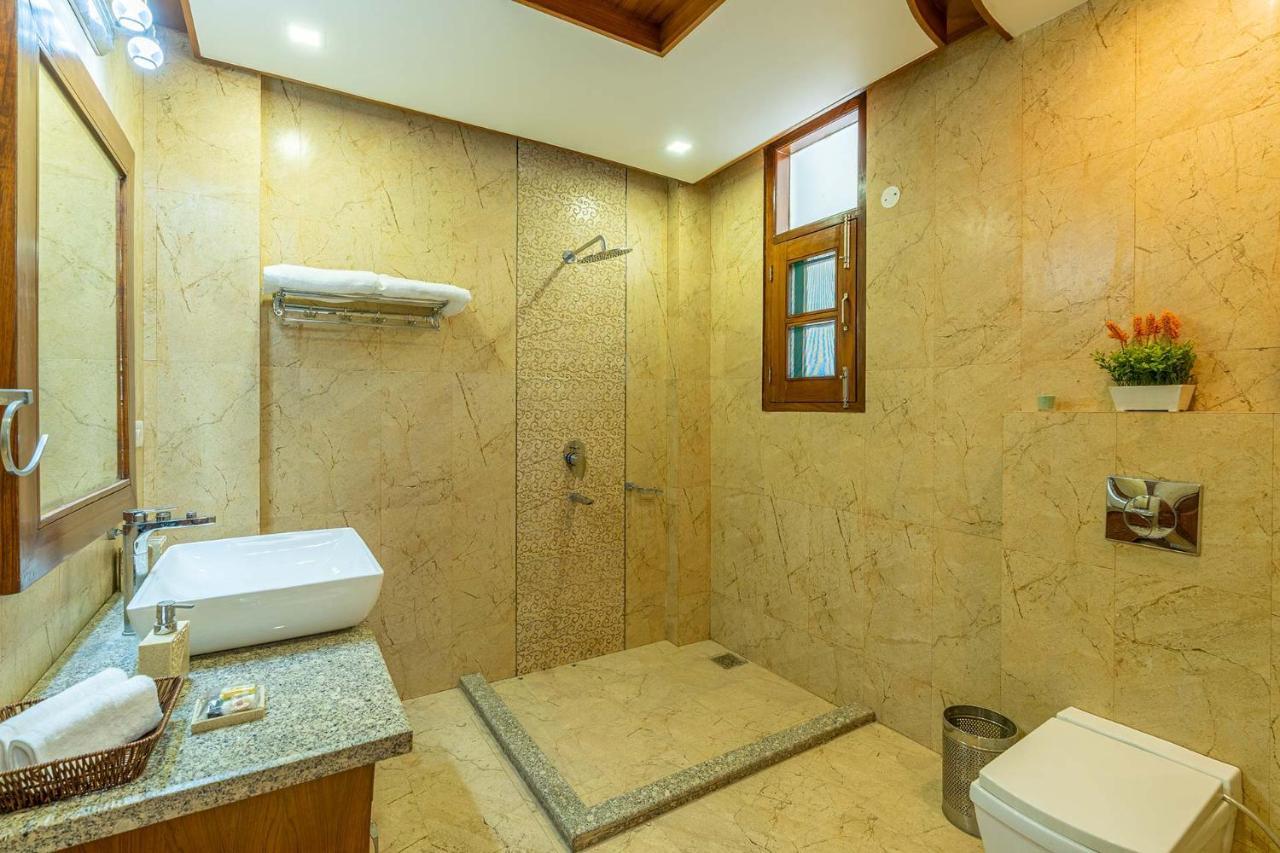 Stayvista At Floradale W Jacuzzi & Wood-Fire Pizza كاساولى المظهر الخارجي الصورة