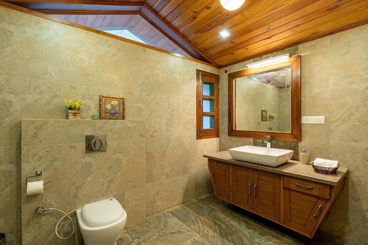 Stayvista At Floradale W Jacuzzi & Wood-Fire Pizza كاساولى المظهر الخارجي الصورة