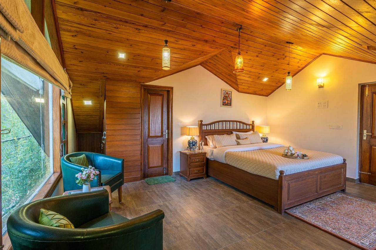 Stayvista At Floradale W Jacuzzi & Wood-Fire Pizza كاساولى المظهر الخارجي الصورة