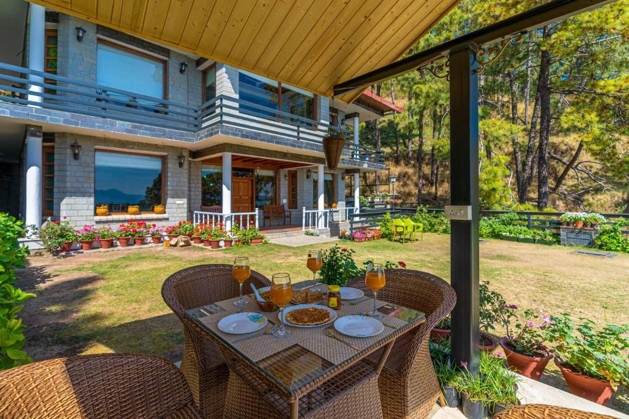 Stayvista At Floradale W Jacuzzi & Wood-Fire Pizza كاساولى المظهر الخارجي الصورة